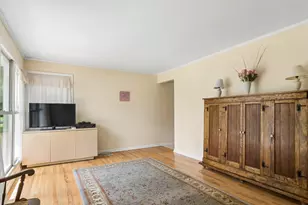 2102 George St, Rolling Meadows, IL 60008 - Photo 6
