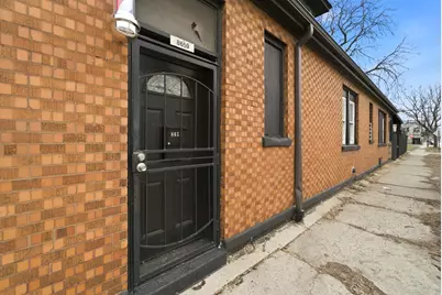 8659 S Kingston Avenue, Chicago, IL 60617 - Photo 4