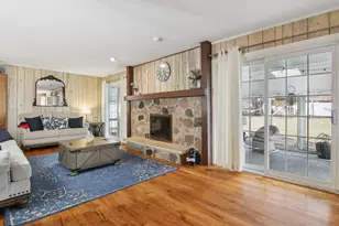 693 Exmoor Terrace, Crystal Lake, IL 60014 - Photo 2