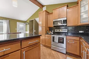 7046 W 72nd Pl, Chicago, IL 60638 - Photo 14