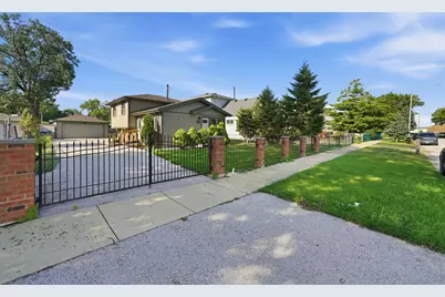 7046 W 72nd Place, Chicago, IL 60638 - Photo 2