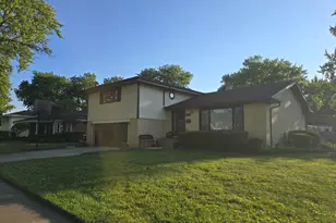 14 N Forrest Ave, Arlington Heights, IL 60004 - Photo 2
