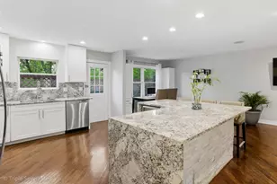 2109 Hitching Post Ln, Schaumburg, IL 60194 - Photo 6