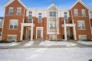 300 Capulina Ct, Morton Grove, IL 60053 - Photo 1