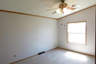 746 Mallard Cir, Sandwich, IL 60548 - Photo 8
