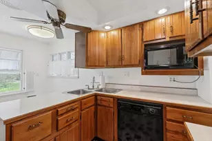 705 Dover Pl, Champaign, IL 61820 - Photo 10