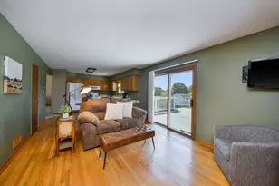 102 Juniper Dr, North Aurora, IL 60542 - Photo 12