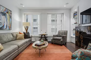 159 E Walton Pl, Chicago, IL 60611 - Photo 6