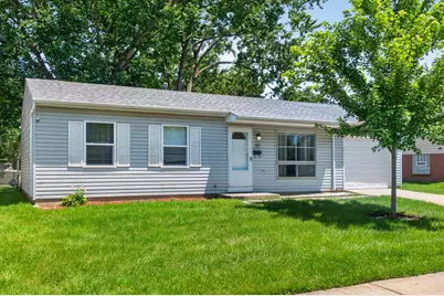 103 Willow Road, Streamwood, IL 60107 - Photo 2