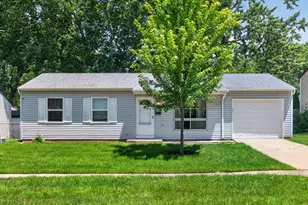 103 Willow Rd, Streamwood, IL 60107 - Photo 1