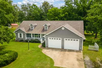 225 Southwest Drive, Harrisburg, IL 62946 - Photo 2