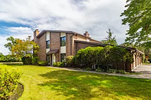 1119 Deerfield Pl, Highland Park, IL 60035 - Photo 1