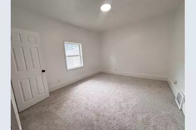 617 E 4th Street, Centralia, IL 62801 - Photo 10
