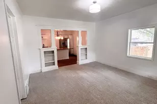 617 E 4th St, Centralia, IL 62801 - Photo 4