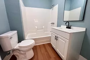 617 E 4th St, Centralia, IL 62801 - Photo 8