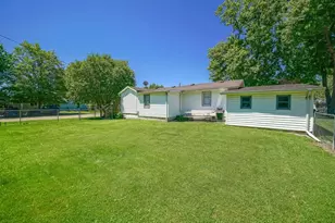 1009 S 4th St, Oregon, IL 61061 - Photo 2