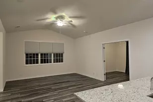 23 Apollo Ct, Tinley Park, IL 60477 - Photo 4