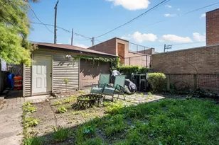 2436 W Superior St, Chicago, IL 60612 - Photo 18