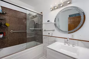 2436 W Superior St, Chicago, IL 60612 - Photo 12