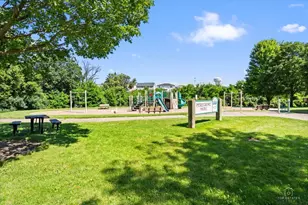 549 Peregrine Pkwy, Bartlett, IL 60103 - Photo 34