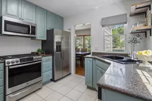 422 Harden St, Antioch, IL 60002 - Photo 8