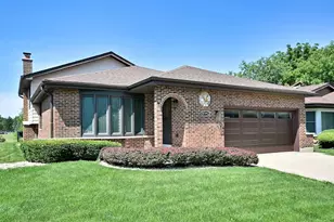 10542 Camelot St, Westchester, IL 60154 - Photo 1
