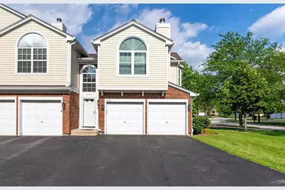 622 Grosse Pointe Circle, Vernon Hills, IL 60061 - Photo 2