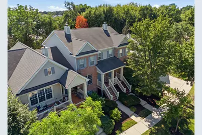 435 E Railroad Avenue, Bartlett, IL 60103 - Photo 2