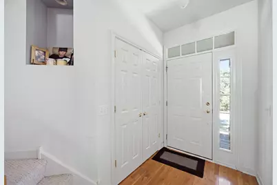 435 E Railroad Avenue, Bartlett, IL 60103 - Photo 8