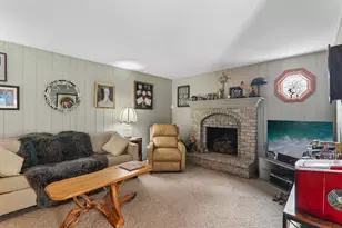 1644 Swallow St, Naperville, IL 60565 - Photo 10