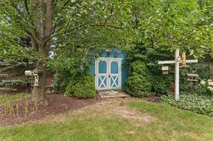 1644 Swallow St, Naperville, IL 60565 - Photo 24