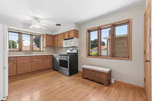 10025 S 53rd Ave, Oak Lawn, IL 60453 - Photo 14