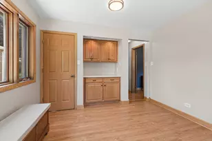 10025 S 53rd Ave, Oak Lawn, IL 60453 - Photo 16