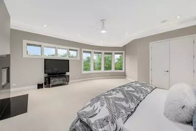 920 Saint Stephens Green, Oak Brook, IL 60523 - Photo 18