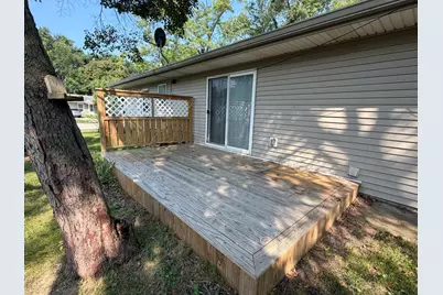 8 Sandburg Court, Clifton, IL 61727 - Photo 6