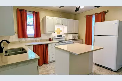 111 N Wesley Avenue, Mount Morris, IL 61054 - Photo 8