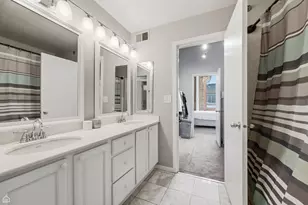 360 W Illinois St, Chicago, IL 60654 - Photo 12