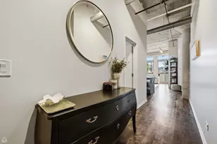 360 W Illinois St, Chicago, IL 60654 - Photo 4