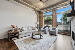 360 W Illinois St, Chicago, IL 60654 - Photo 8