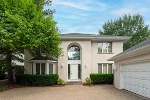 35 Barnard Ln, Highland Park, IL 60035 - Photo 1