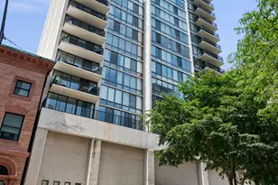 1516 N State Pkwy, Chicago, IL 60610 - Photo 1