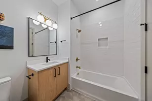 1548 W Ardmore Ave, Chicago, IL 60660 - Photo 24
