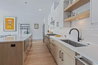 1548 W Ardmore Avenue #2C, Chicago, IL 60660 - Photo 4