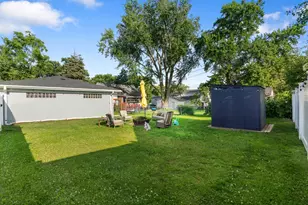 323 E Taylor Rd, Lombard, IL 60148 - Photo 22