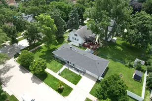 323 E Taylor Rd, Lombard, IL 60148 - Photo 26