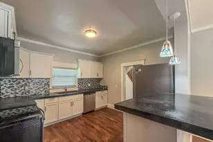 411 E Seminary Ave, Hoopeston, IL 60942 - Photo 14