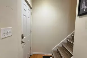 518 N May St, Chicago, IL 60642 - Photo 8