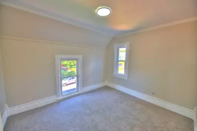 501 Raymond Street, Elgin, IL 60120 - Photo 14