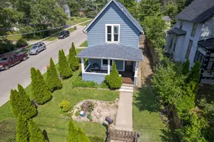 501 Raymond St, Elgin, IL 60120 - Photo 2
