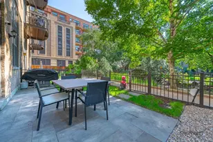 1330 W Monroe St, Chicago, IL 60607 - Photo 12